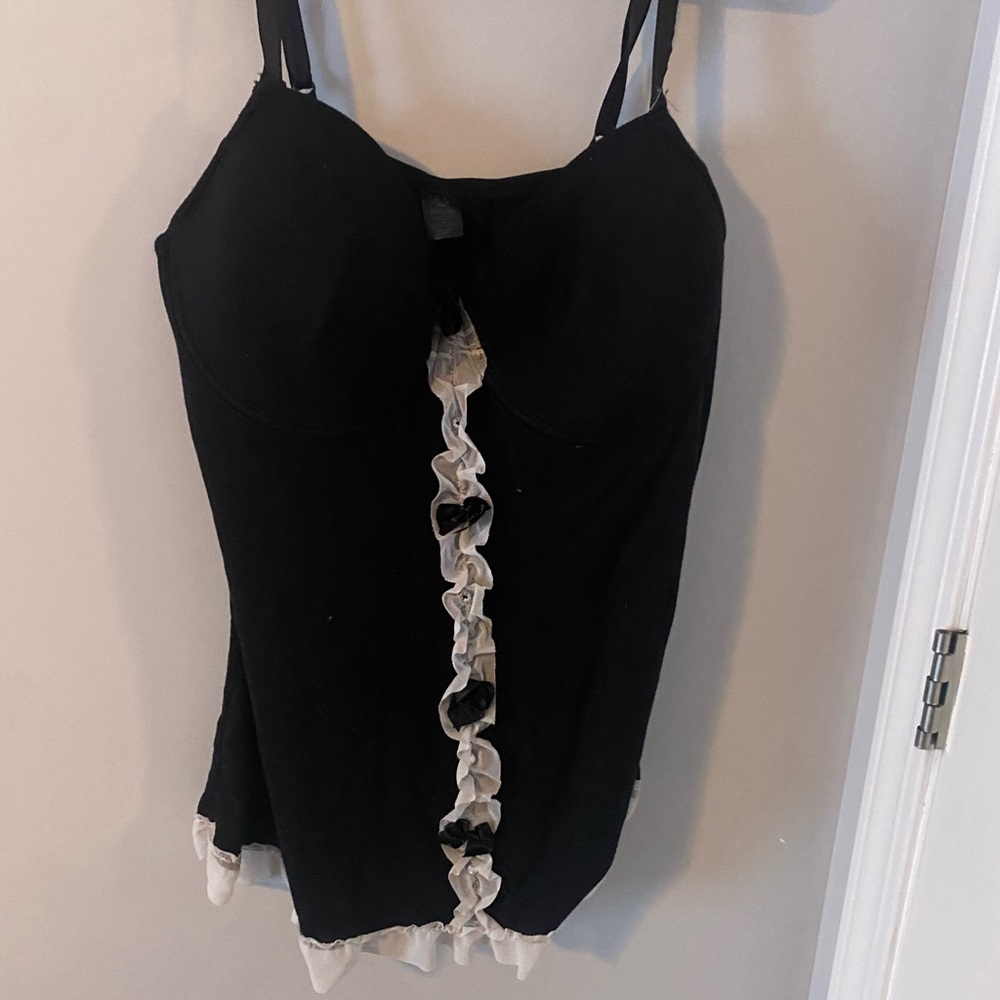 Black and White Ruffle Nighty 42D